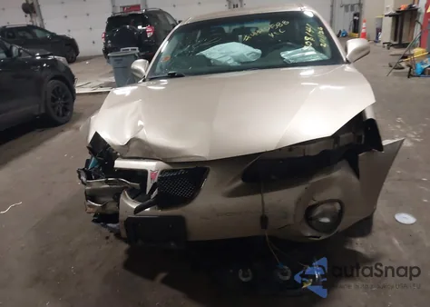 2005 Pontiac Grand Prix z USA, uszkodzony, nr VIN 2G2WP542451210258